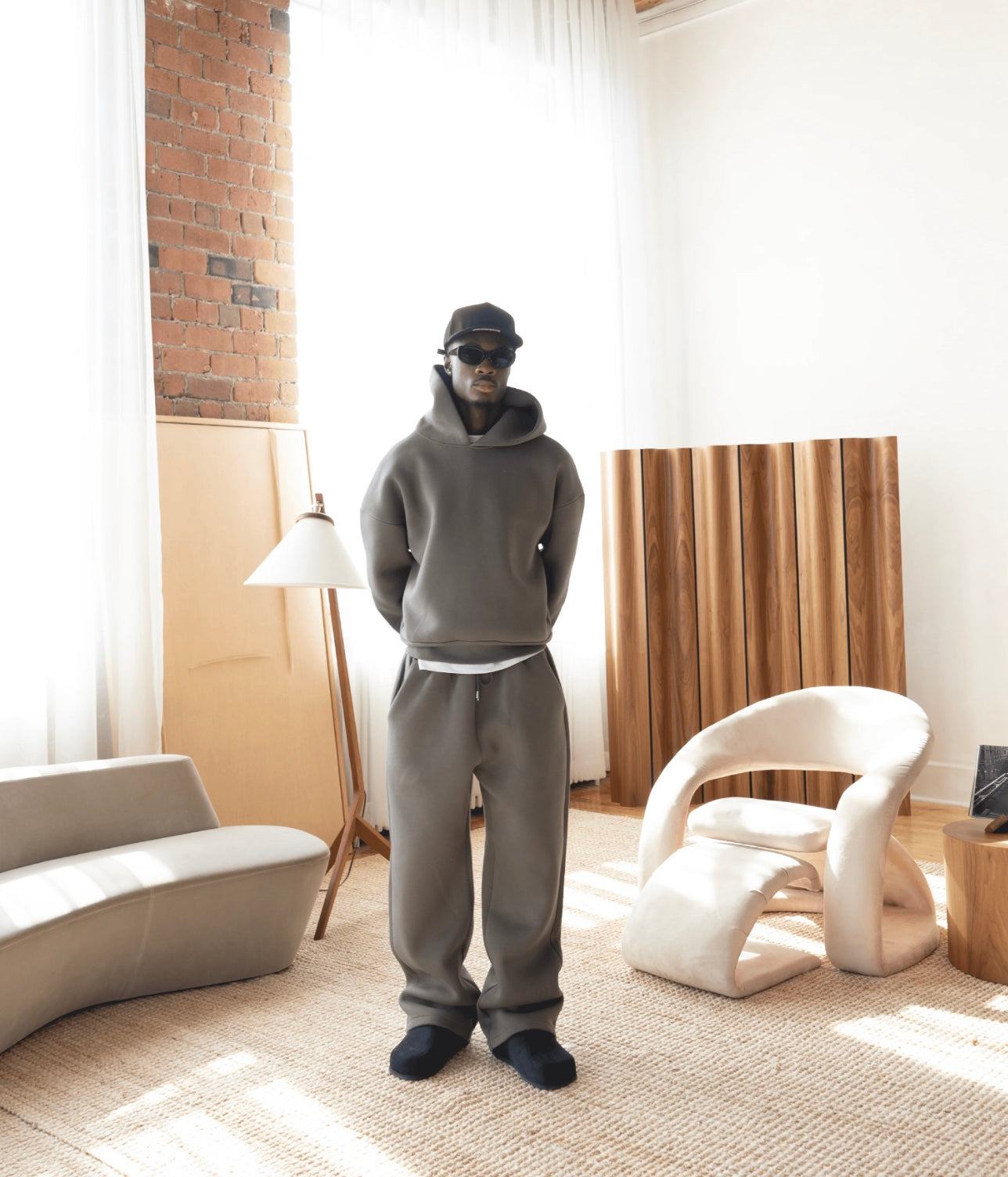 MONOTREND™ Hoodie + GRATIS Sweatpants